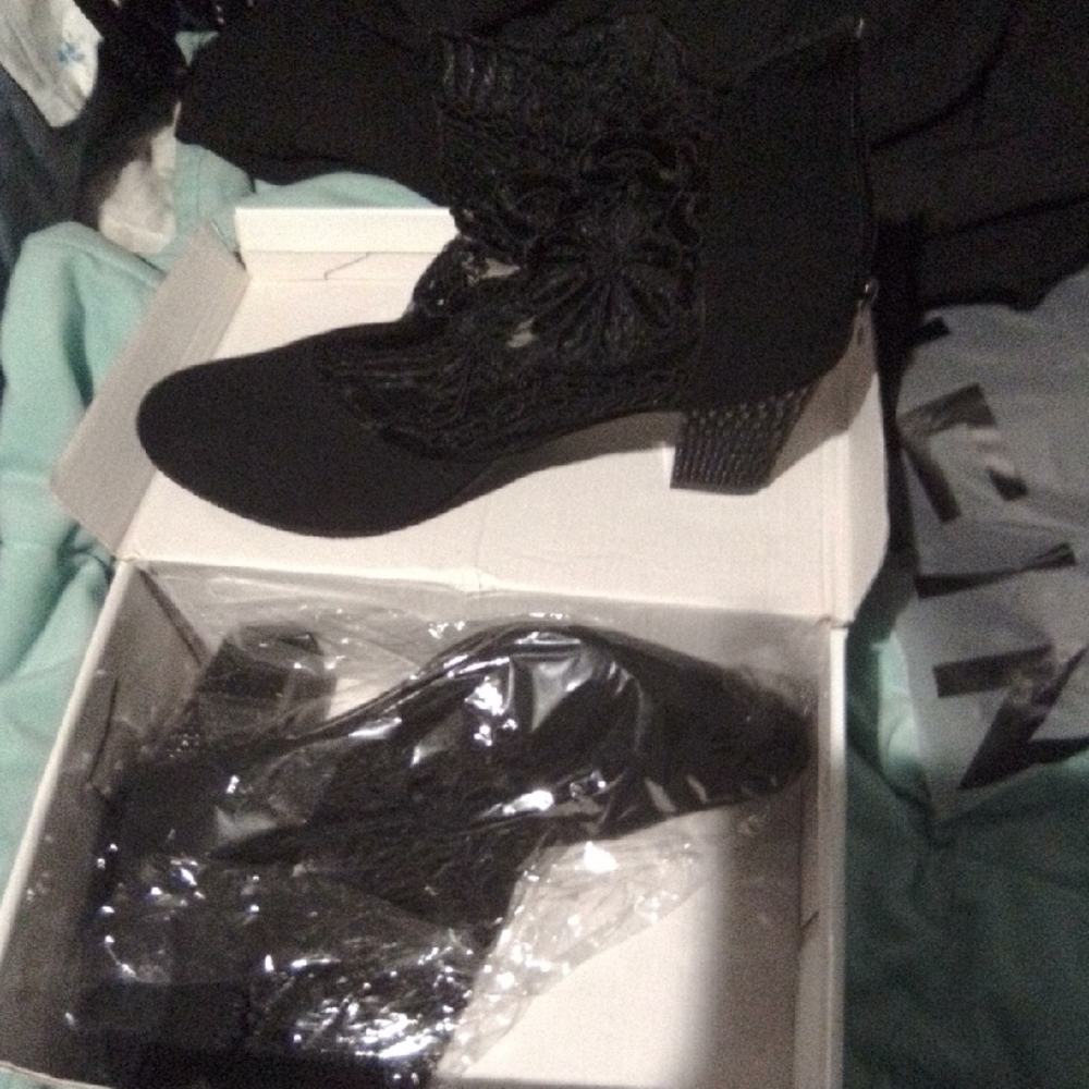 SHEIN Black Lace Heeled Boots